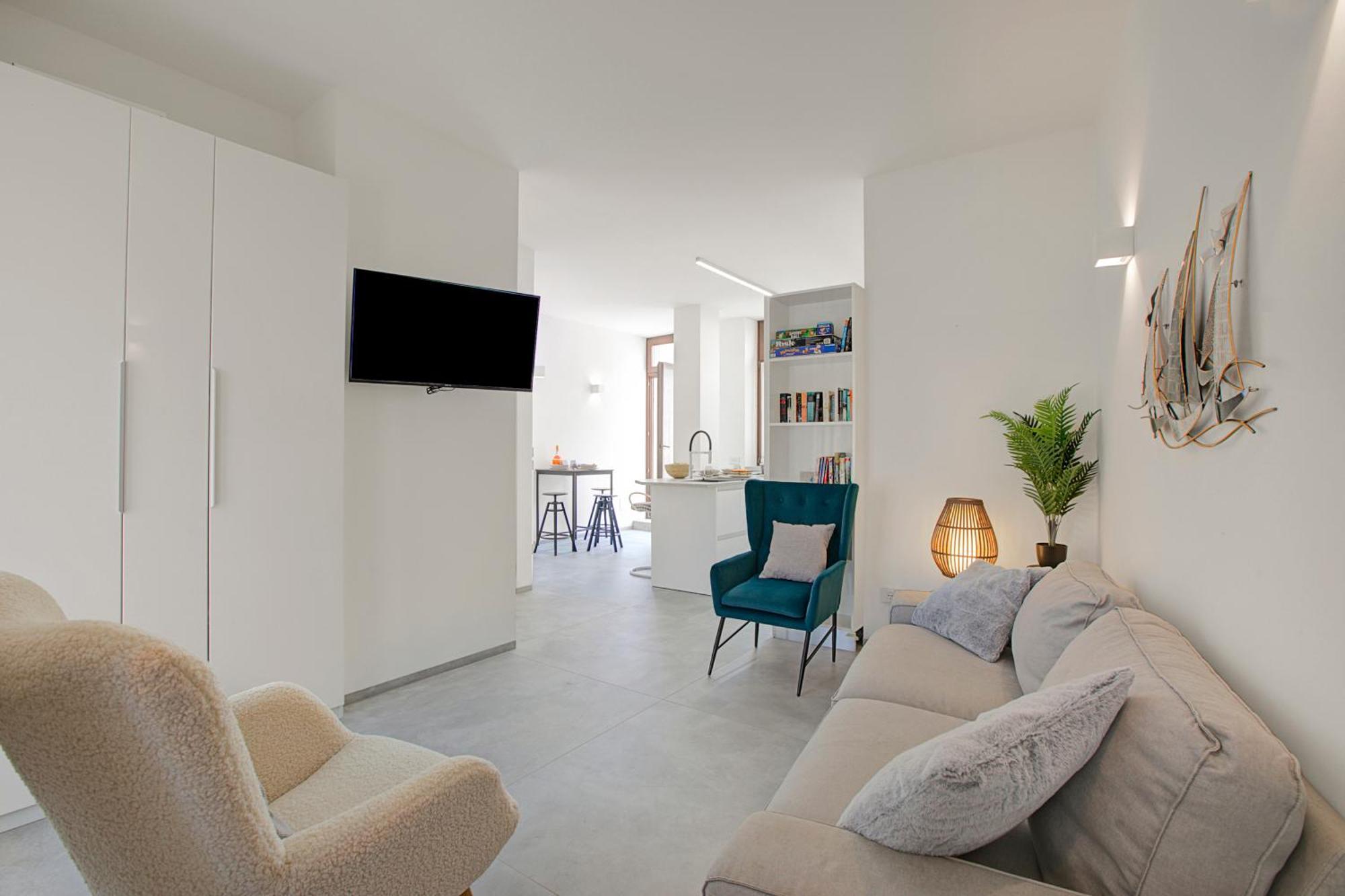 Quiet Oasis In Heart - Happy Apartment